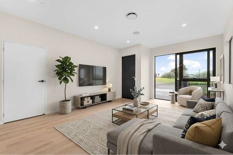 Photo of property in 12 Harbourside Parade, Hobsonville, 0616