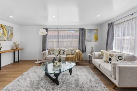 Photo of property in 104 Parrs Cross Road, Sunnyvale, Auckland, 0612