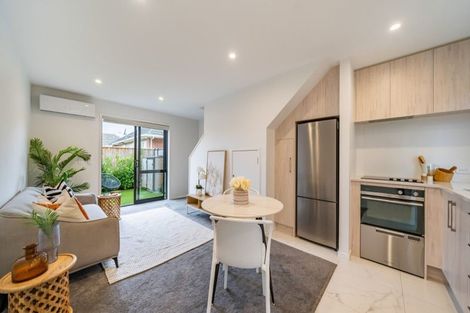 Photo of property in 2/183 Cambridge Terrace, Fairfield, Lower Hutt, 5011