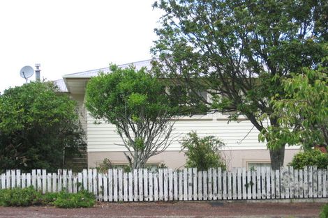 Photo of property in 16 Ted William Street, New Windsor, Auckland, 0600