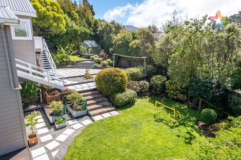 Photo of property in 13 Wilson Grove, Normandale, Lower Hutt, 5010