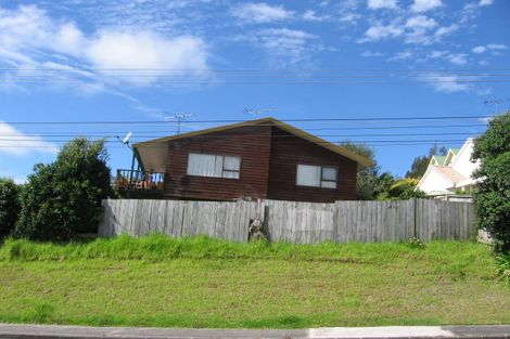 Photo of property in 897 Beach Road, Waiake, Auckland, 0630