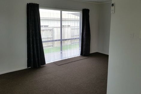 Photo of property in 63 Hillcrest Drive, Kelvin Grove, Palmerston North, 4414