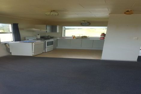 Photo of property in 16 Babich Road, Henderson Valley, Auckland, 0614