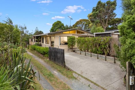Photo of property in 1/34 Glencourt Place, Glenfield, Auckland, 0629