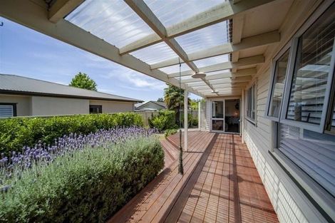 Photo of property in 106 Wharerangi Road, Greenmeadows, Napier, 4112