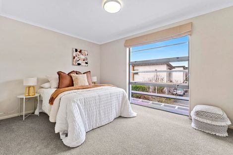 Photo of property in 4 Vincent Lane, Hobsonville, Auckland, 0616