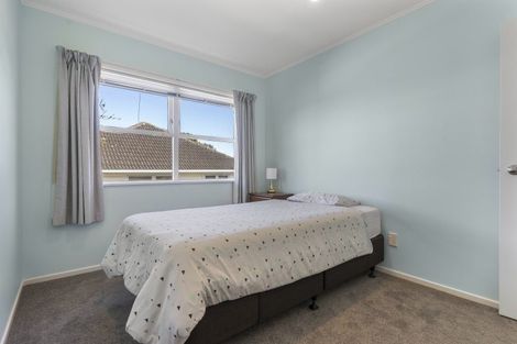 Photo of property in 21 Taupo Street, Green Bay, Auckland, 0604