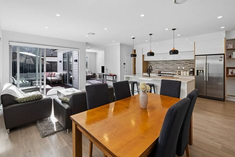 Photo of property in 95 Nobilo Road, Kumeu, 0810