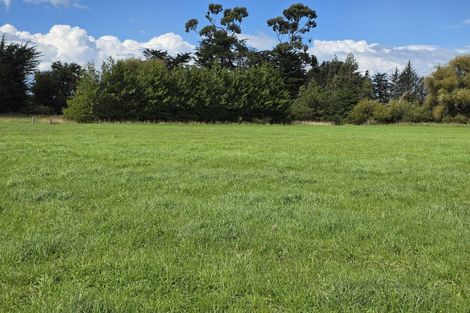 Photo of property in 16 Northbrook Road, Rangiora, 7400