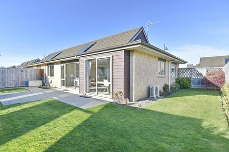 Photo of property in 3 Reeves Road, Rangiora, 7400
