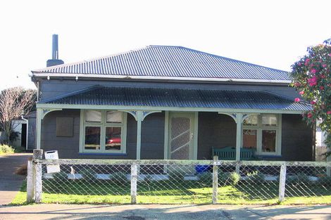 Photo of property in 15 Wellesbourne Street, Palmerston North, 4410