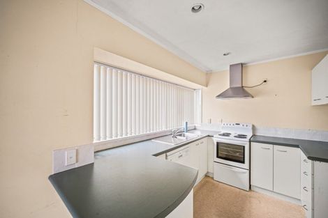 Photo of property in 9a Karamu Street, Te Atatu Peninsula, Auckland, 0610