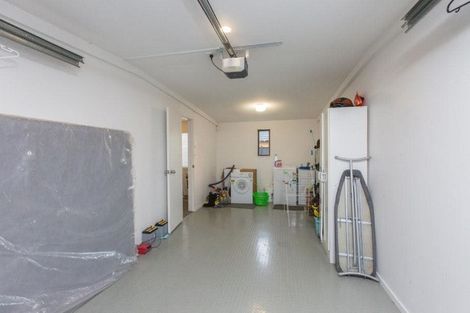 Photo of property in 9/58 Manuroa Road, Takanini, 2112