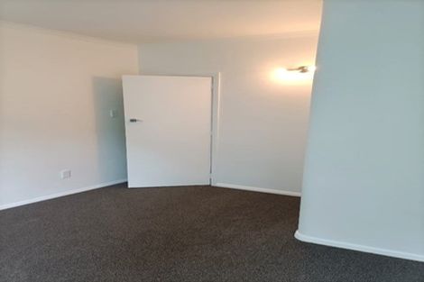 Photo of property in 54 Apuka Street, Brooklyn, Wellington, 6021