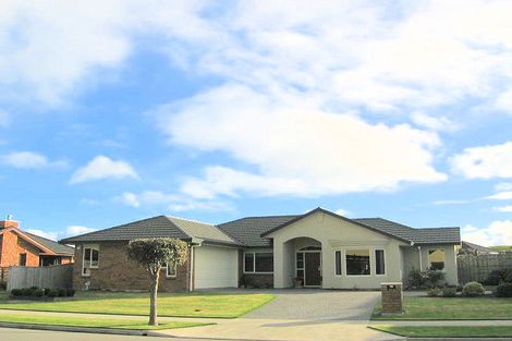 Photo of property in 168 Milne Drive, Paraparaumu, 5032