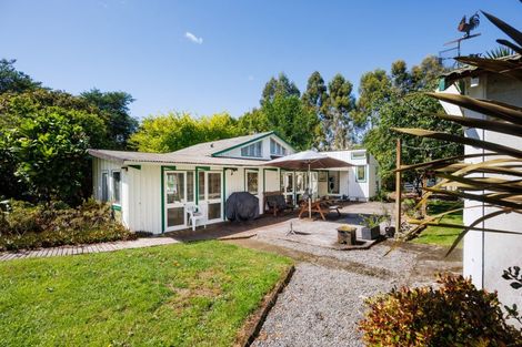 Photo of property in 124 Awahou Road South, Ashhurst, 4884