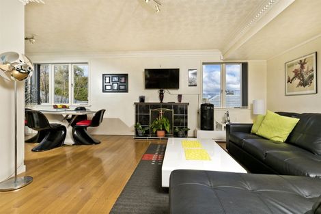 Photo of property in 11 Preston Avenue, Henderson, Auckland, 0610