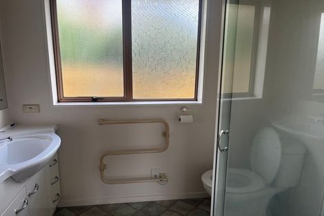 Photo of property in 1/31 Marlborough Avenue, Glenfield, Auckland, 0629