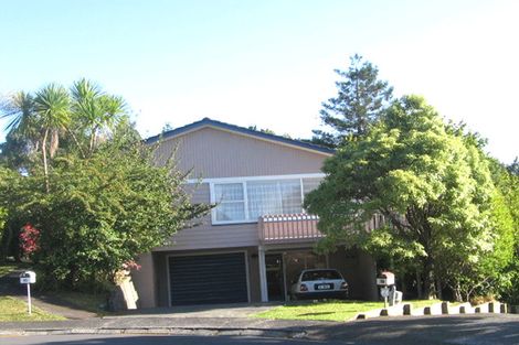 Photo of property in 2/17 Havenwood Place, Birkenhead, Auckland, 0626