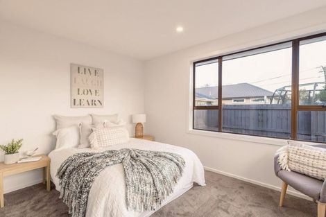 Photo of property in 185 Bowhill Road, New Brighton, Christchurch, 8083