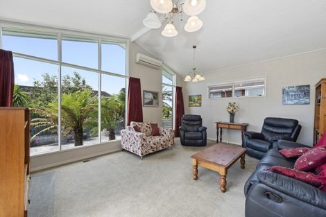 Photo of property in 19 Callard Place, Riverlea, Hamilton, 3216