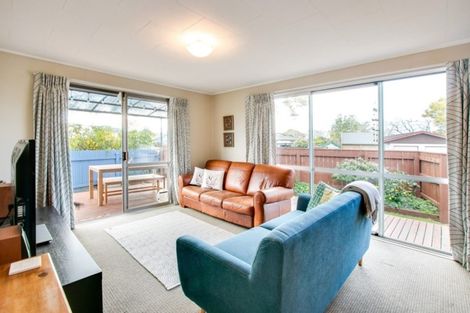 Photo of property in 2 Otatara Road, Taradale, Napier, 4112