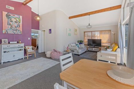 Photo of property in 62 Simpson Road, Papamoa Beach, Papamoa, 3118