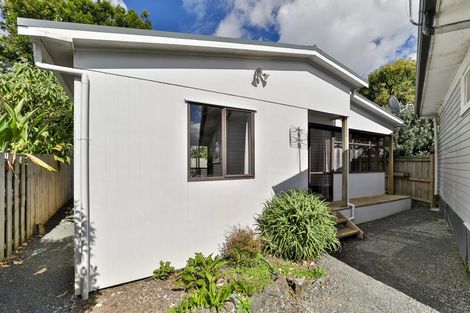 Photo of property in 25 Normandy Place, Henderson, Auckland, 0610