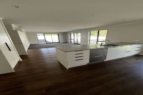 Photo of property in 92 Pakanga Grove, Pyes Pa, Tauranga, 3112