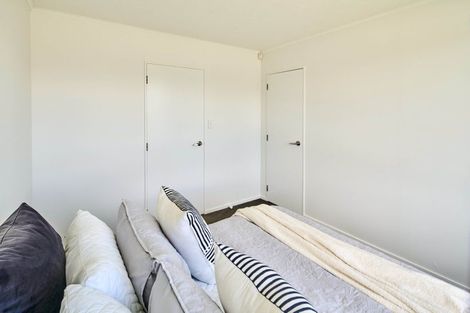 Photo of property in 27 Invercargill Drive, Kelson, Lower Hutt, 5010