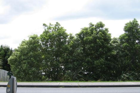 Photo of property in 64 Target Road, Totara Vale, Auckland, 0629