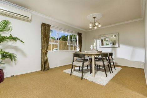 Photo of property in 2/3 Winscombe Street, Belmont, Auckland, 0622