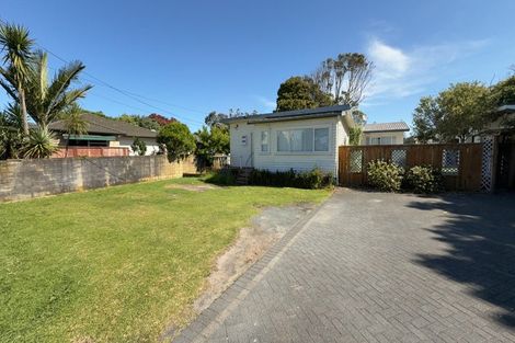 Photo of property in 12 Centreway Road, Orewa, 0931