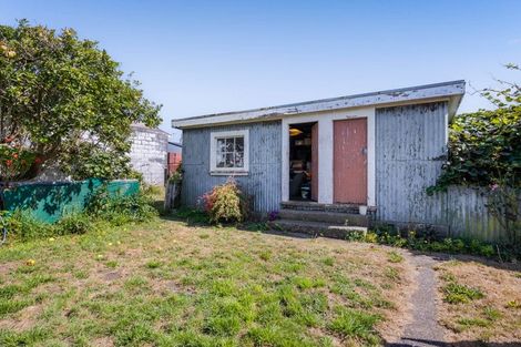 Photo of property in 28 Cambridge Street, Patea, 4520