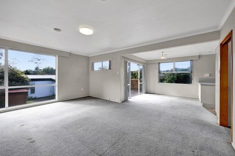 Photo of property in 17 Frankley Road, Westown, New Plymouth, 4310
