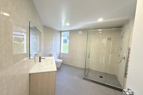 Photo of property in 1/80 Knights Road, Rothesay Bay, Auckland, 0630