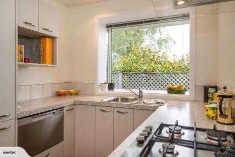 Photo of property in 2/14a Garreg Road, Fendalton, Christchurch, 8052