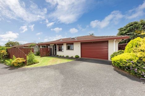 Photo of property in 5/4074 Great North Road, Glen Eden, Auckland, 0602