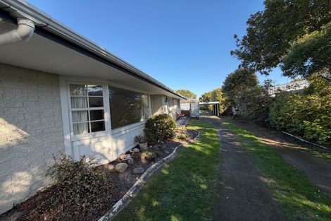 Photo of property in 318 Te Moana Road, Waikanae, 5036