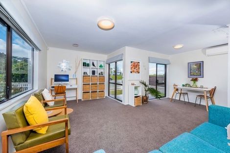 Photo of property in 194 Waitemata Drive, Ranui, Auckland, 0612