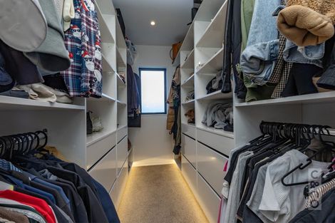 Photo of property in 7 Robert Might Road, Kumeu, 0810