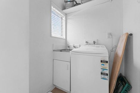 Photo of property in 2/20 Hill Crescent, Papakura, 2110