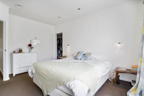 Photo of property in 279 Titirangi Road, Titirangi, Auckland, 0604