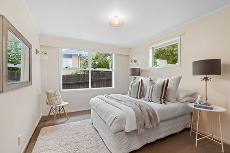 Photo of property in 14a Kaipatiki Road, Glenfield, Auckland, 0629