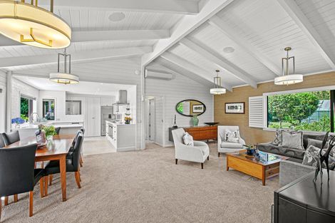 Photo of property in 36 Manutahi Road, Hillsborough, New Plymouth, 4372