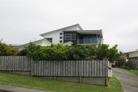 Photo of property in 4 Ladies Mile, Manly, Whangaparaoa, 0930