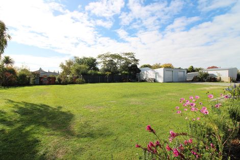 Photo of property in 7 Chisholm Place, Carterton, 5713