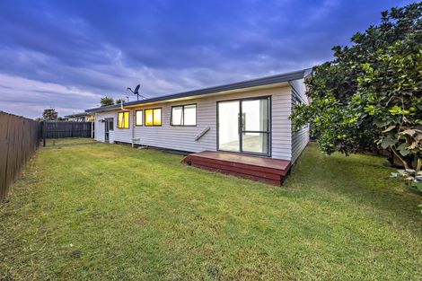 Photo of property in 30a Barneys Farm Road, Clendon Park, Auckland, 2103