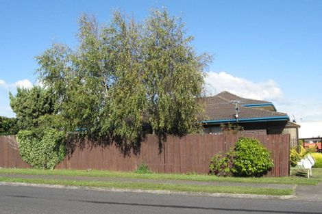 Photo of property in 1/61 Highland Park Drive, Highland Park, Auckland, 2010
